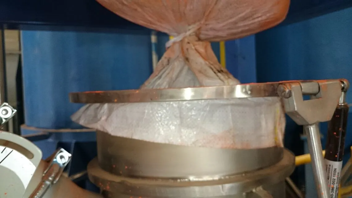 Ingtec AG - descarga de big bags sin polvo4